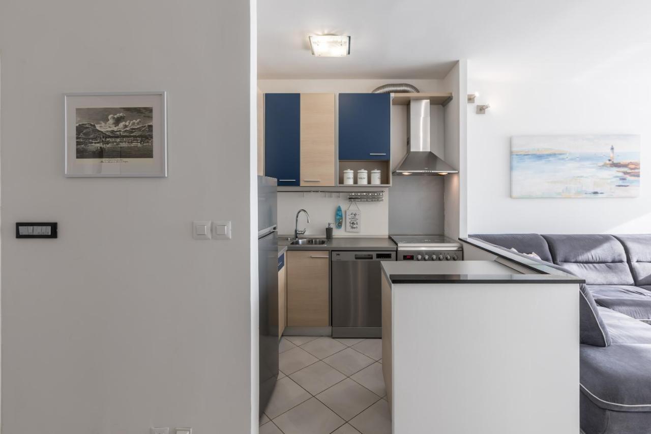 Sundowners Apartment, 52Qm, Double & Single Bed, 10 Min From Old Town Of 斯普利特 外观 照片