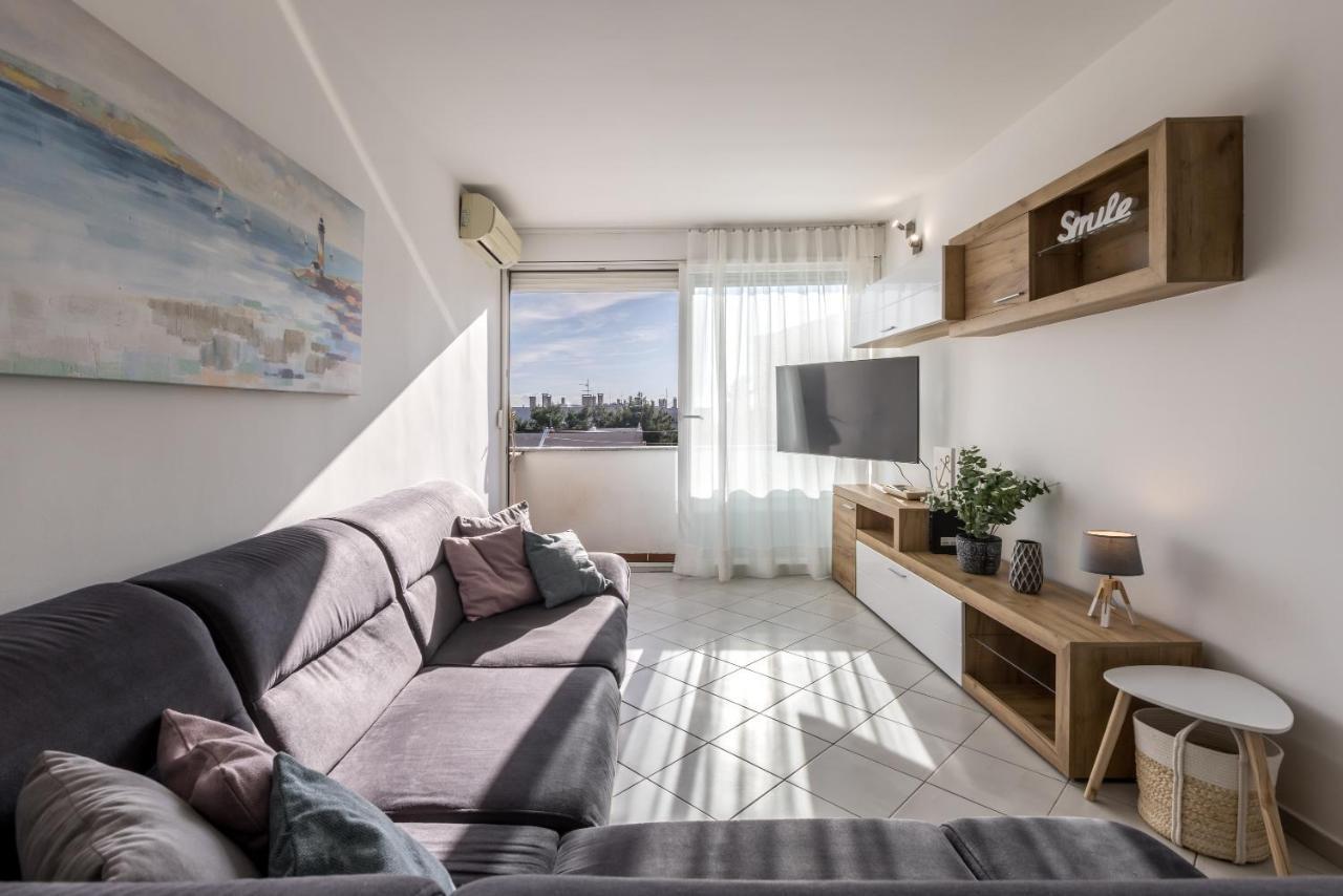 Sundowners Apartment, 52Qm, Double & Single Bed, 10 Min From Old Town Of 斯普利特 外观 照片