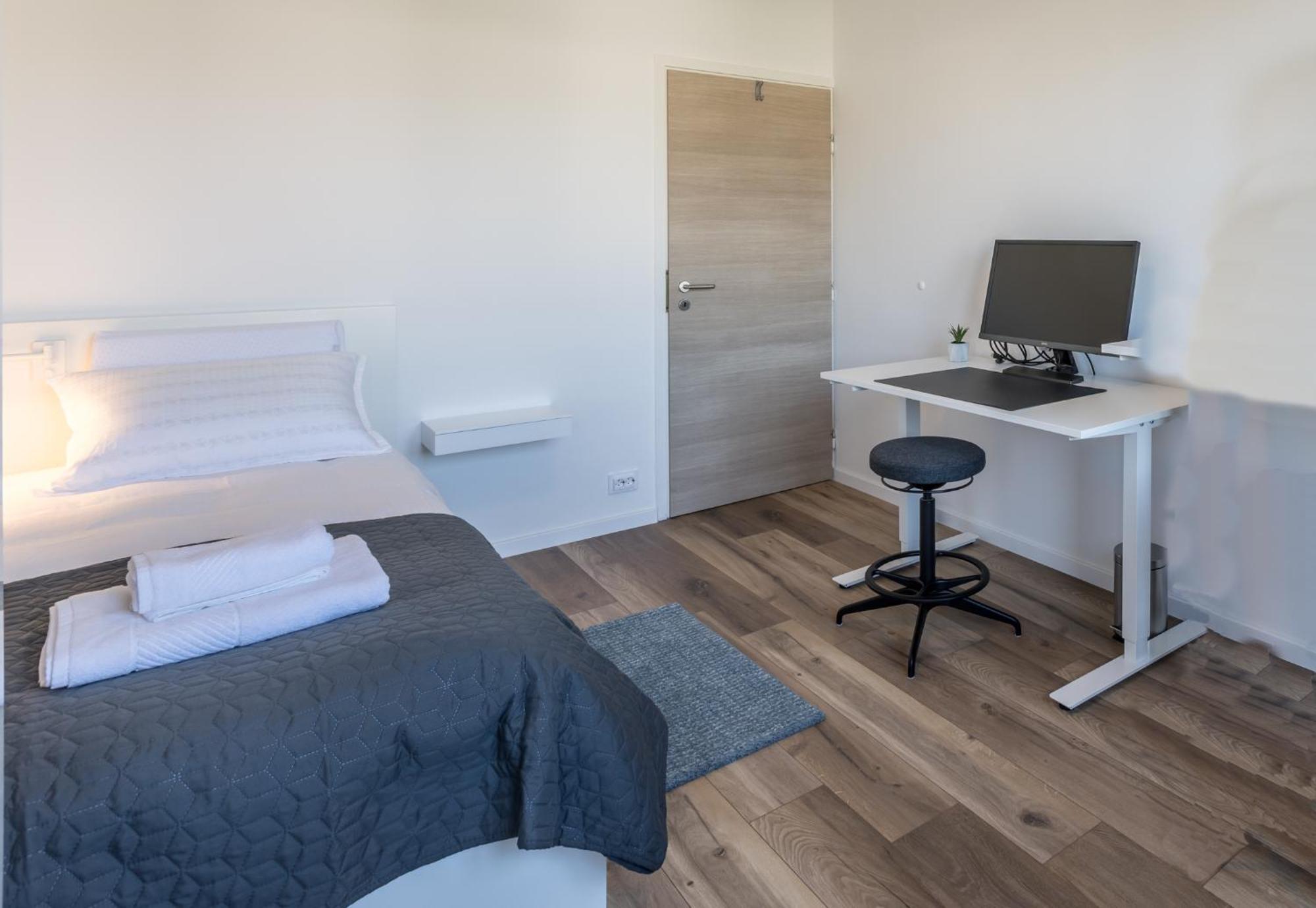 Sundowners Apartment, 52Qm, Double & Single Bed, 10 Min From Old Town Of 斯普利特 外观 照片